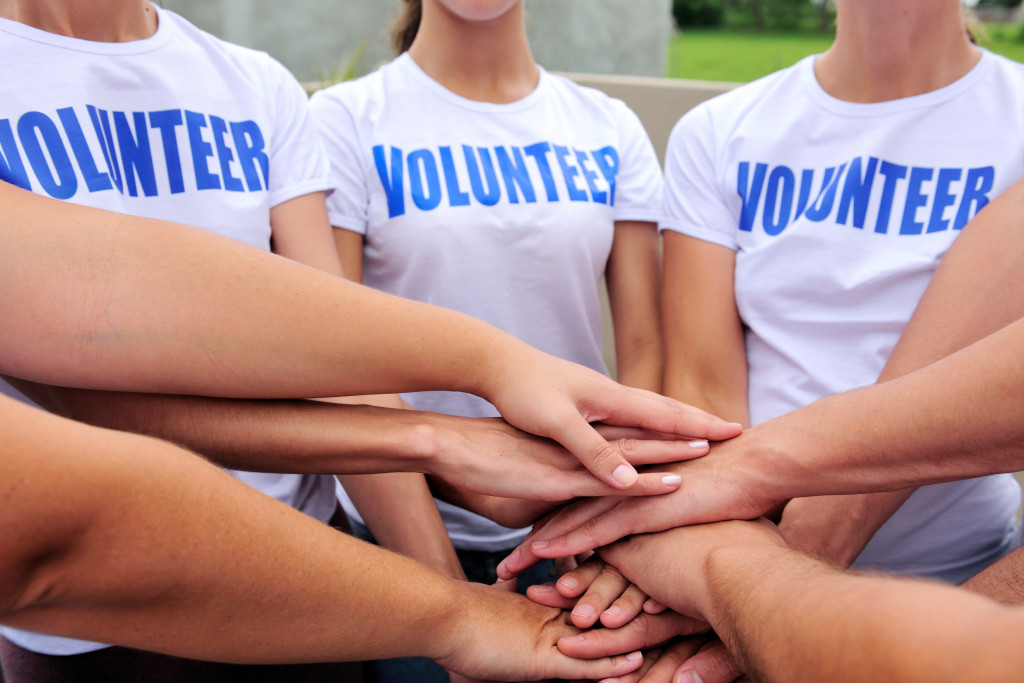 teen volunteers